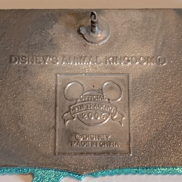 Disney Expedition Everest Official Trading Pin - Picture 4 of 6